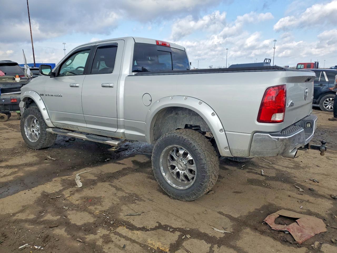 2011 Dodge Ram 1500 Silver vin: 1D7RV1GT2BS543281