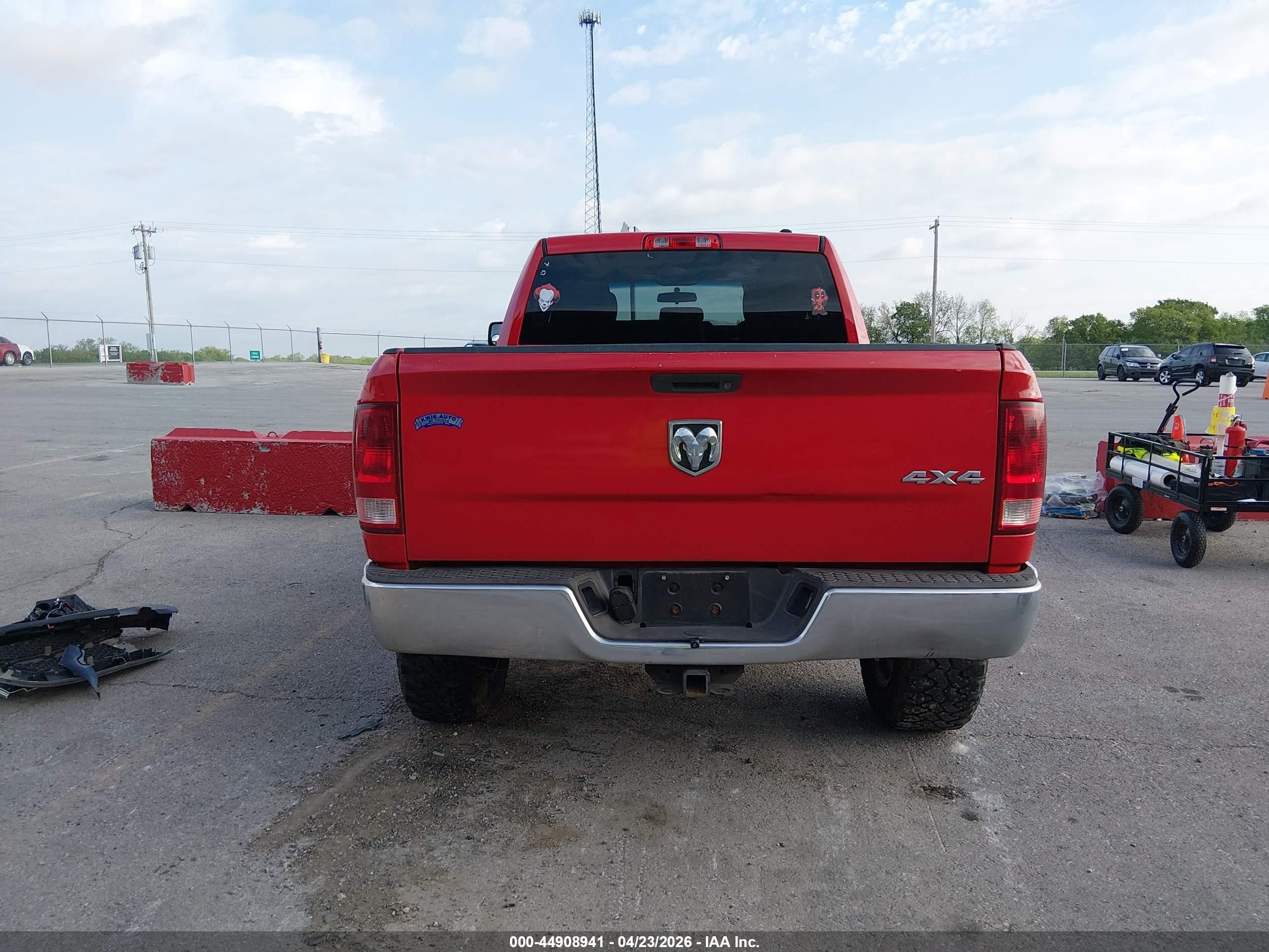 2011 Ram Ram 1500 St Red vin: 1D7RV1GT2BS584901