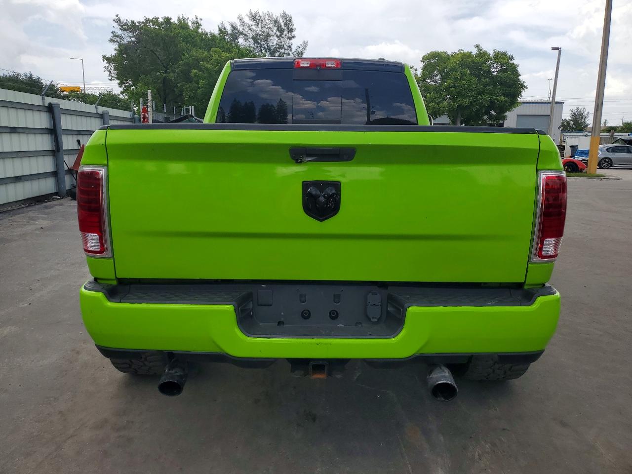 2011 Dodge Ram 1500 Green vin: 1D7RV1GT2BS616617