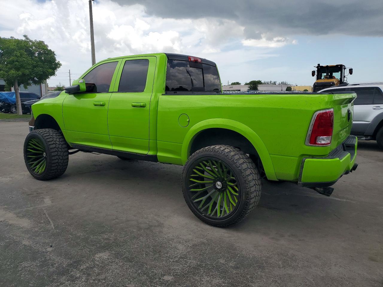 2011 Dodge Ram 1500 Green vin: 1D7RV1GT2BS616617
