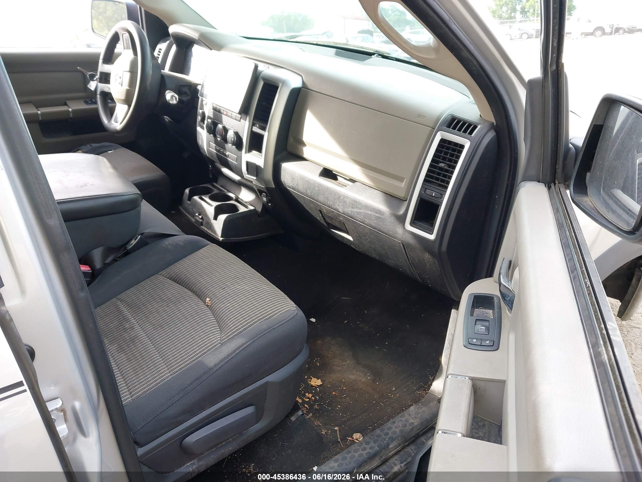 2011 Ram Ram 1500 Slt Silver vin: 1D7RV1GT2BS639637