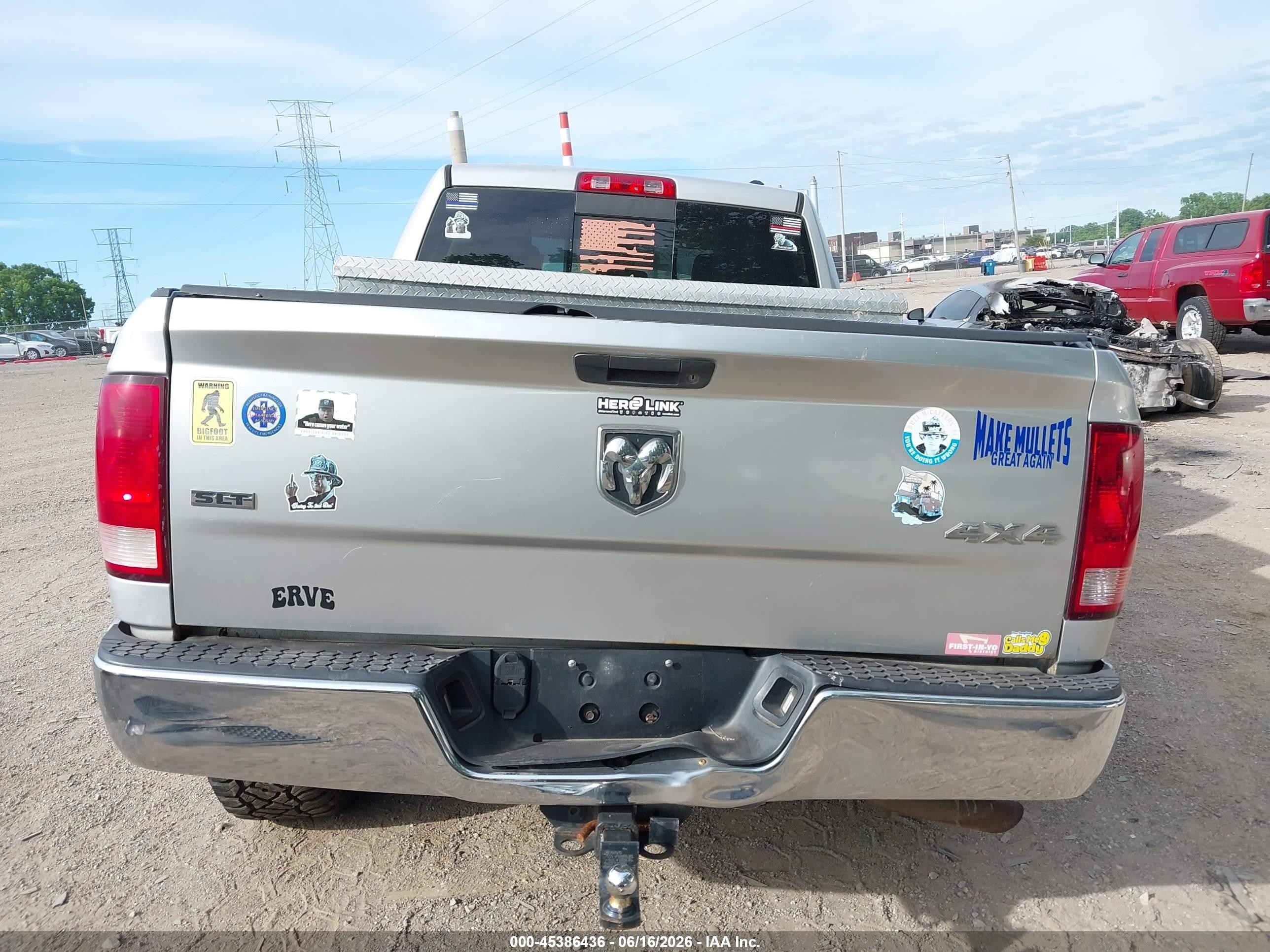2011 Ram Ram 1500 Slt Silver vin: 1D7RV1GT2BS639637