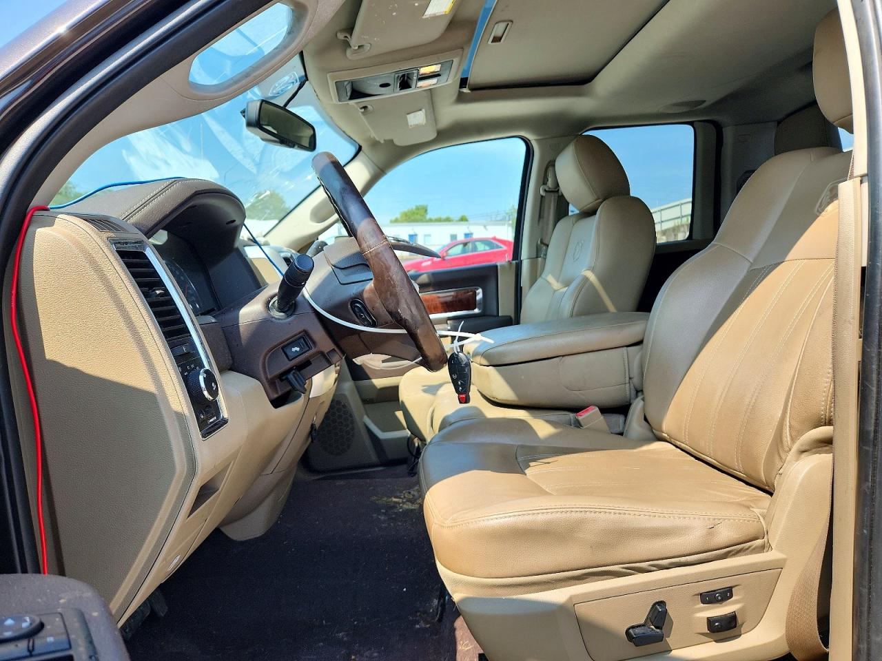 2011 Dodge Ram 1500 Коричневый vin: 1D7RV1GT2BS660455