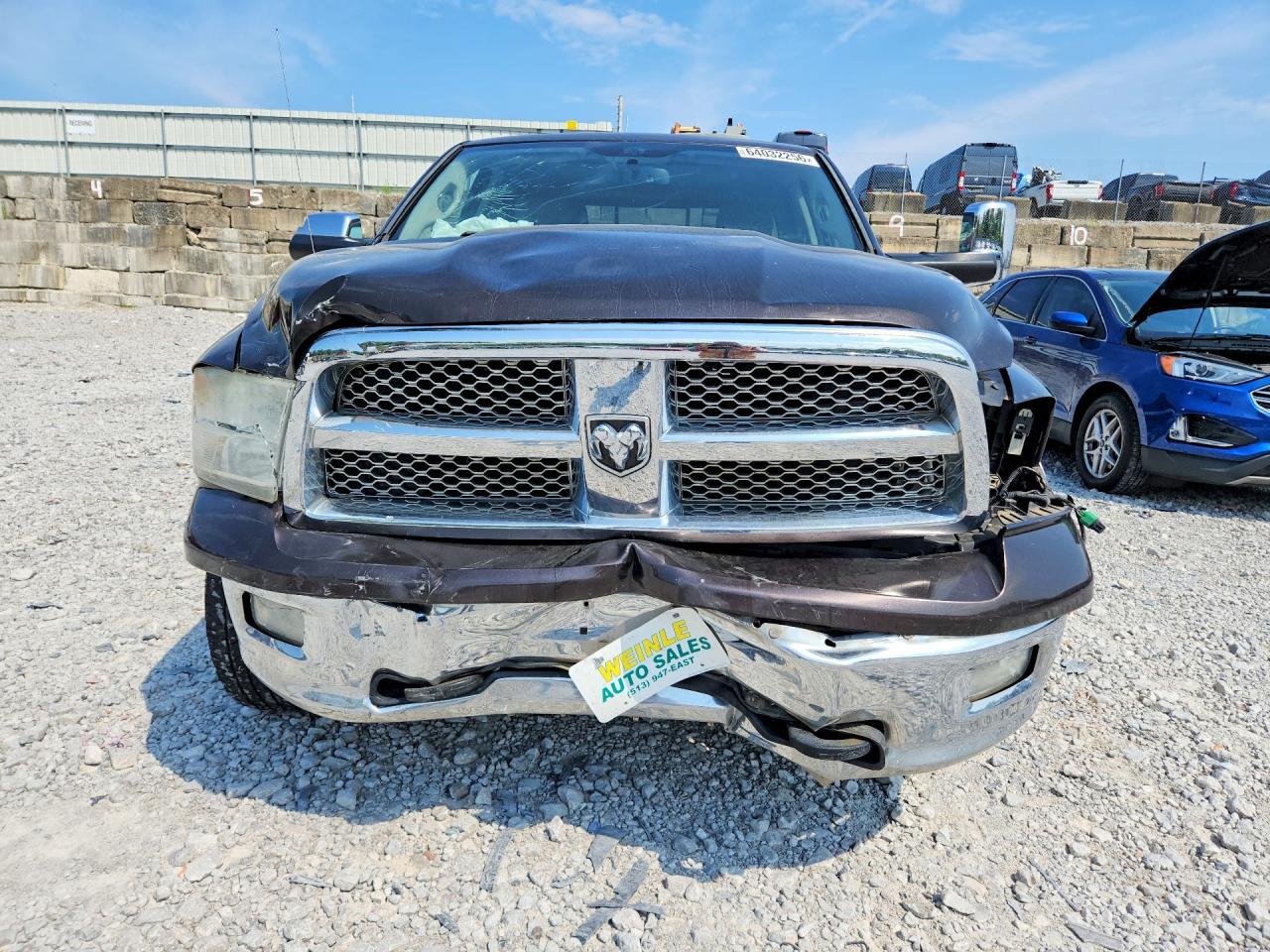 2011 Dodge Ram 1500 Коричневый vin: 1D7RV1GT2BS660455