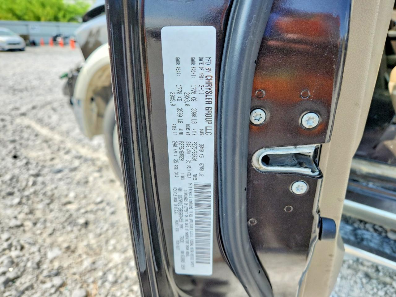 2011 Dodge Ram 1500 Коричневый vin: 1D7RV1GT2BS660455