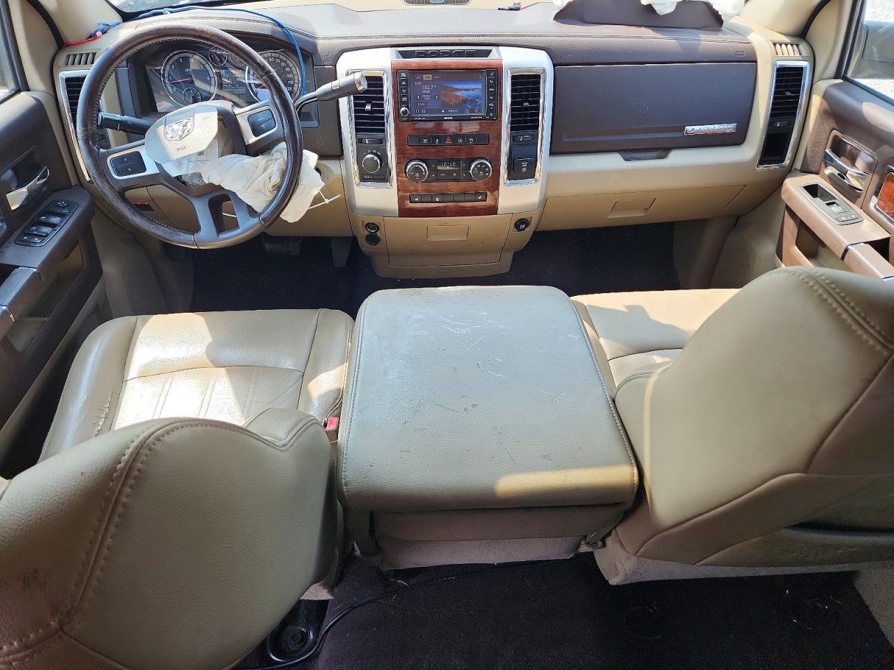 2011 Dodge Ram 1500 Коричневый vin: 1D7RV1GT2BS660455