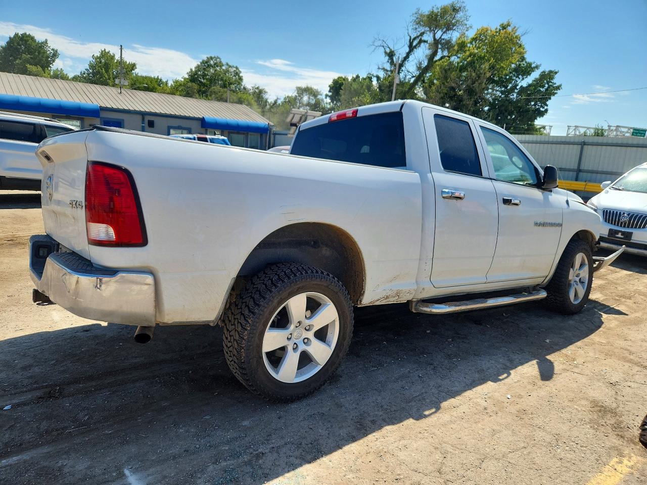 2011 Dodge Ram 1500 Белый vin: 1D7RV1GT2BS679183