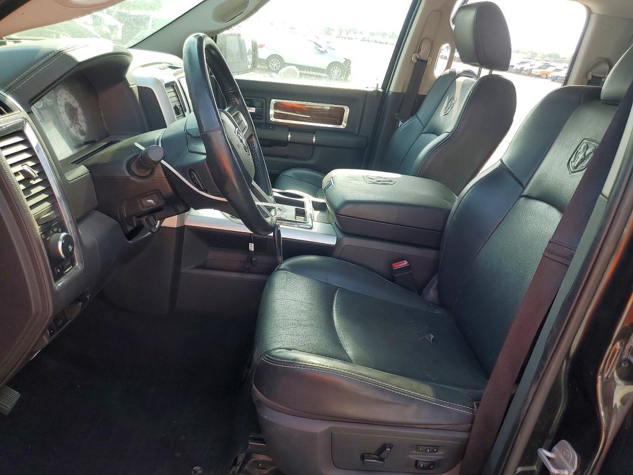 2011 Dodge Ram 1500 Черный vin: 1D7RV1GT3BS624953