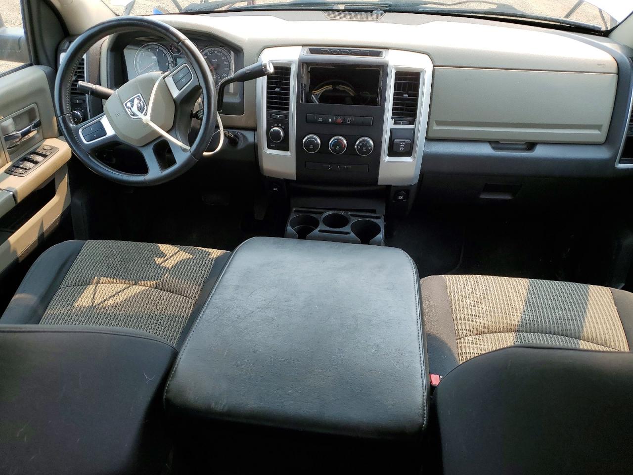 2011 Dodge Ram 1500 Silver vin: 1D7RV1GT3BS681802