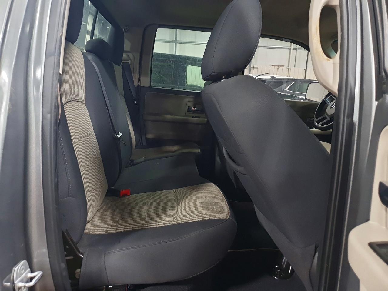 2011 Dodge Ram 1500 Gray vin: 1D7RV1GT3BS709128