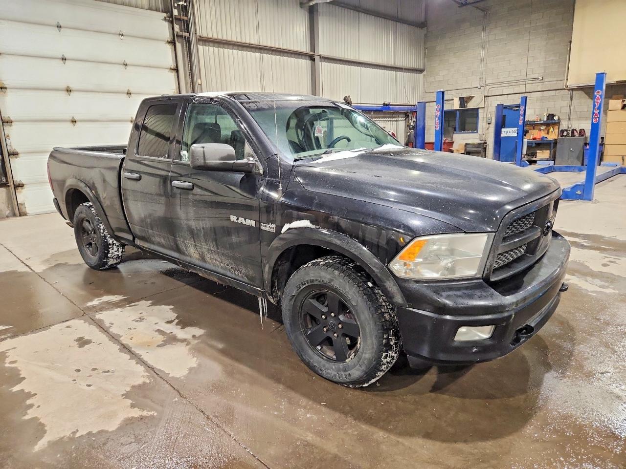 2010 Dodge Ram 1500 Black vin: 1D7RV1GT4AS168122