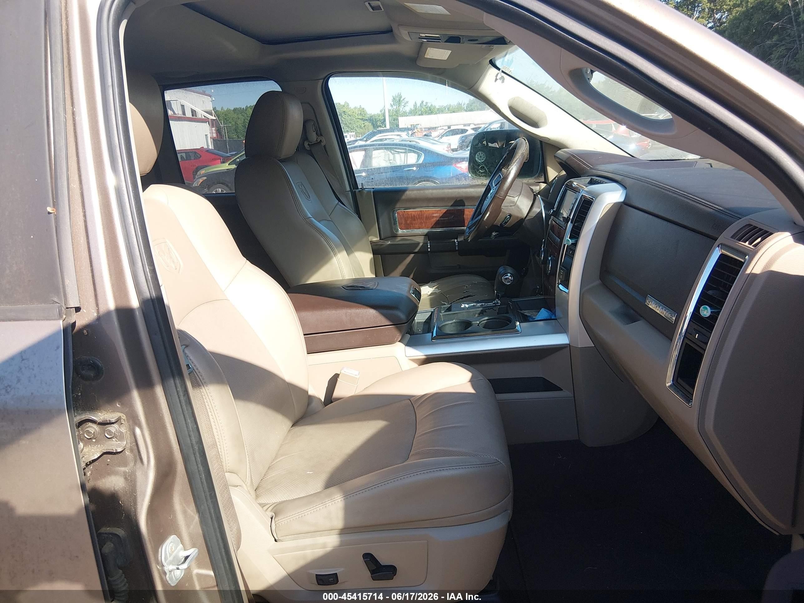 2010 Dodge Ram 1500 Laramie Gold vin: 1D7RV1GT4AS210434
