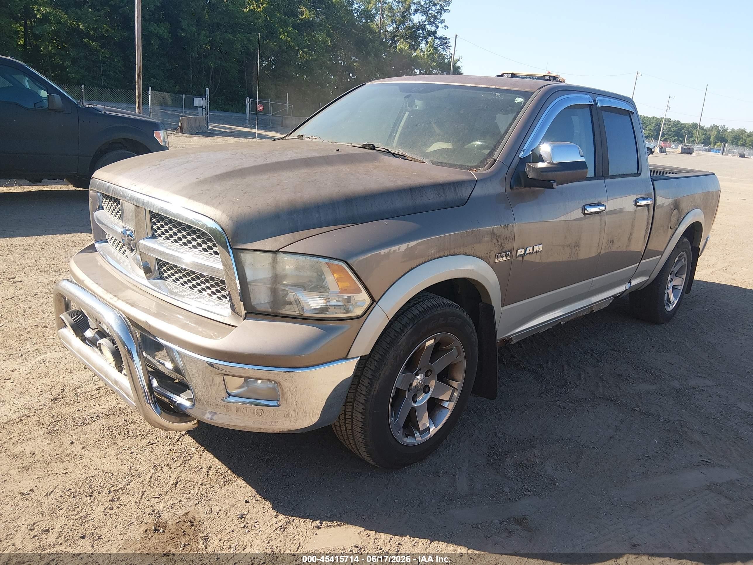 2010 Dodge Ram 1500 Laramie Gold vin: 1D7RV1GT4AS210434