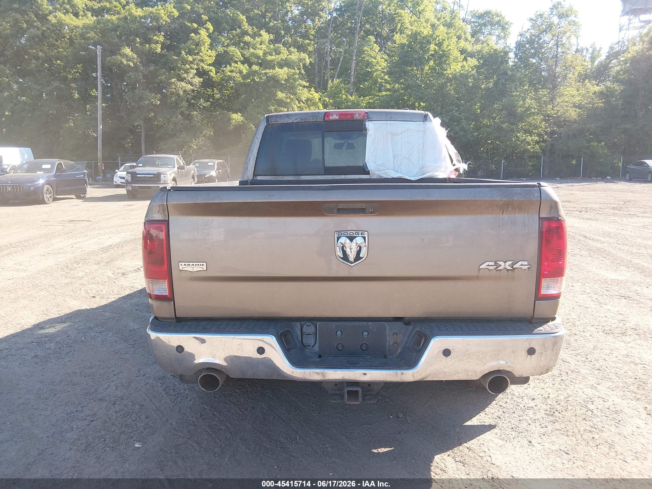 2010 Dodge Ram 1500 Laramie Gold vin: 1D7RV1GT4AS210434
