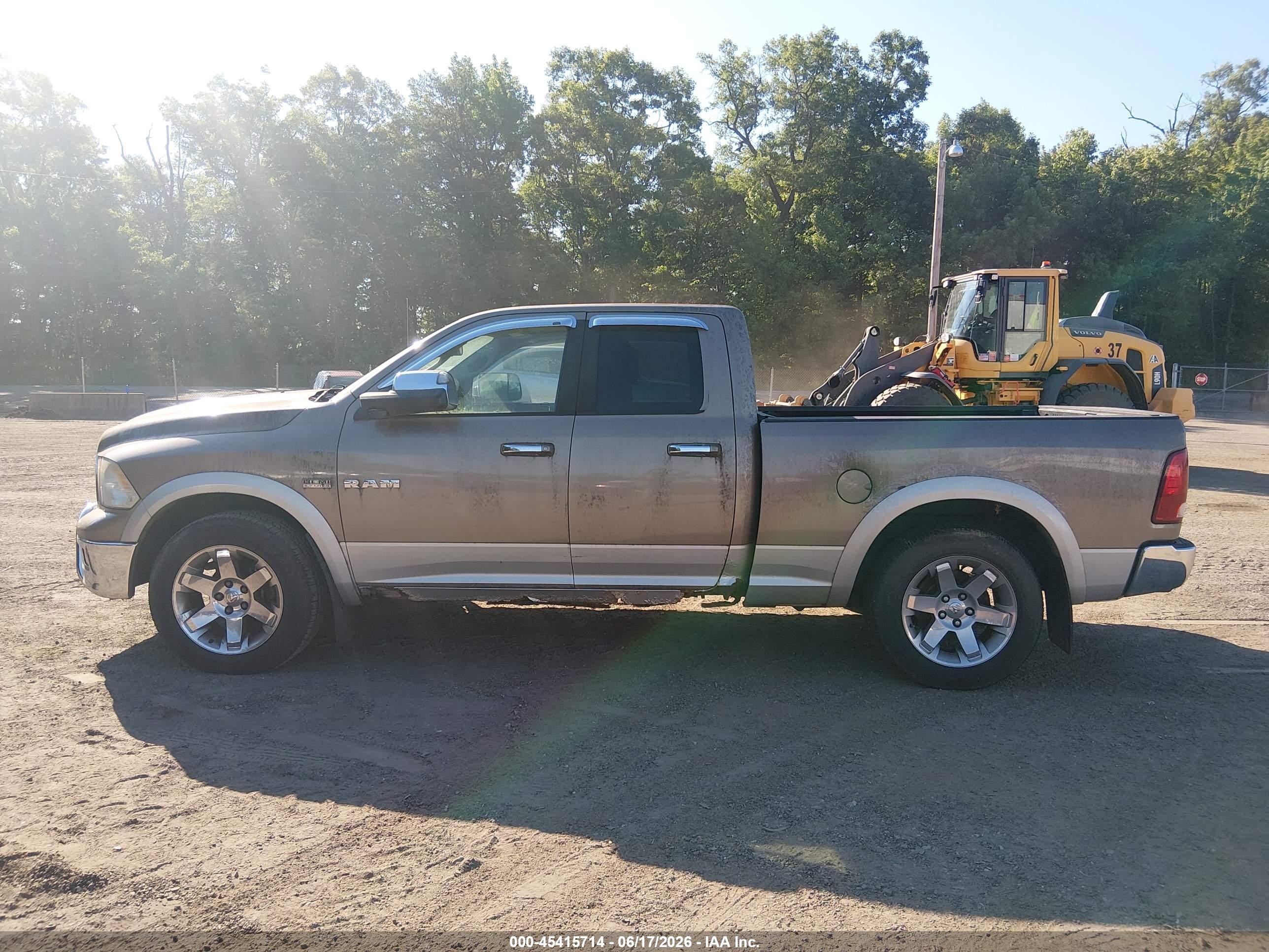 2010 Dodge Ram 1500 Laramie Gold vin: 1D7RV1GT4AS210434