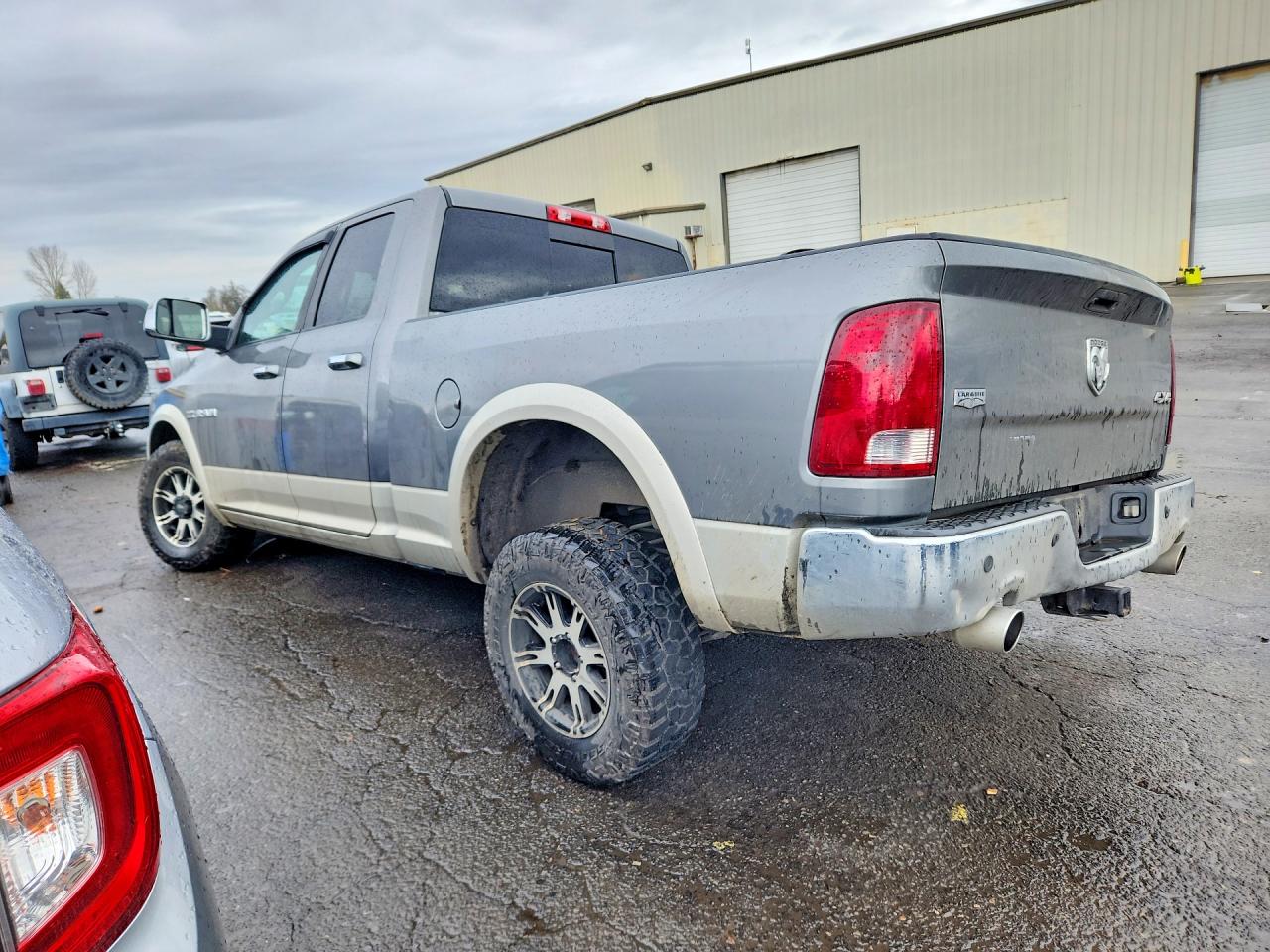 2010 Dodge Ram 1500 Gray vin: 1D7RV1GT4AS214824
