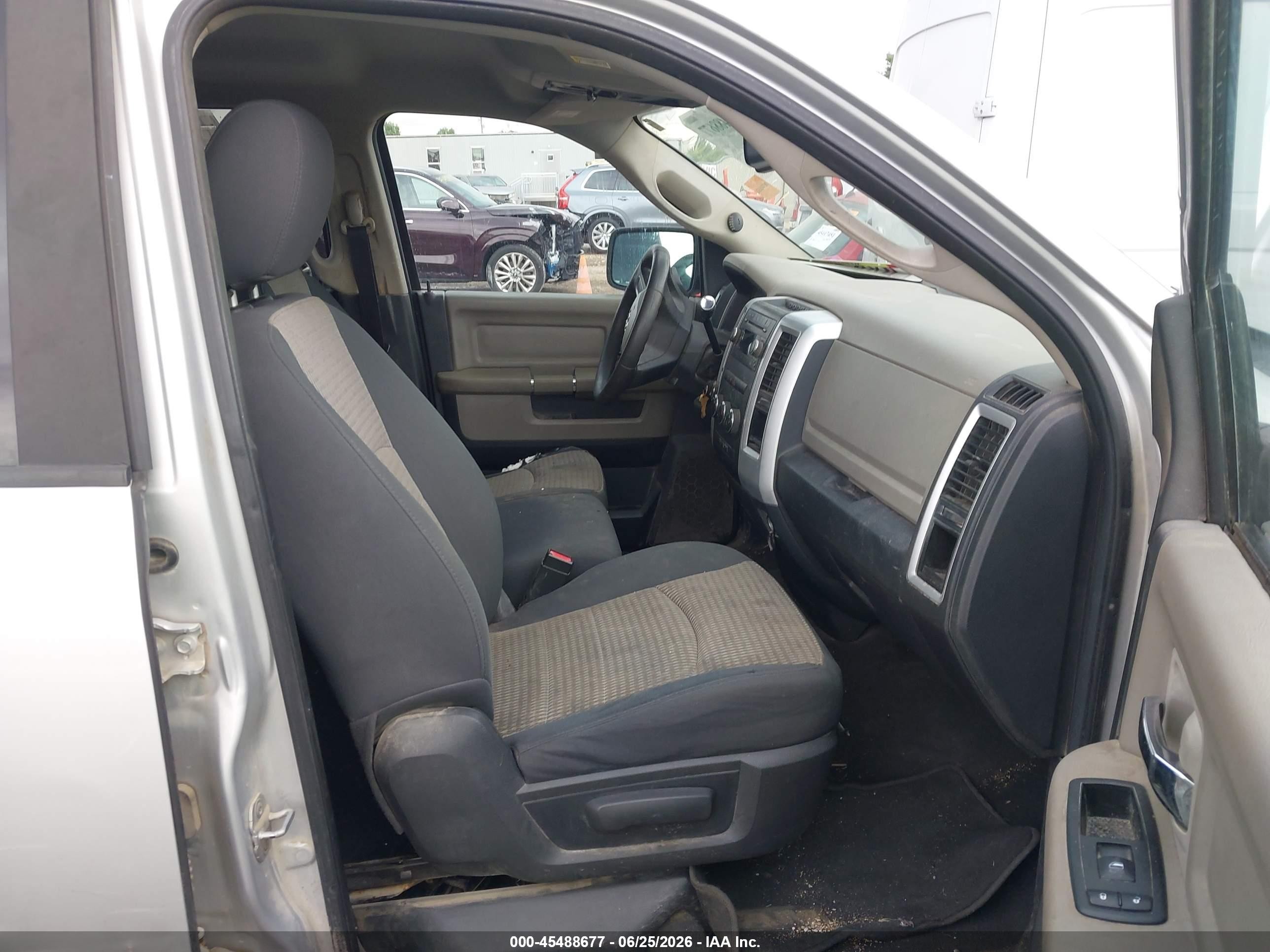 2011 Ram Ram 1500 Slt Серебряный vin: 1D7RV1GT4BS626923