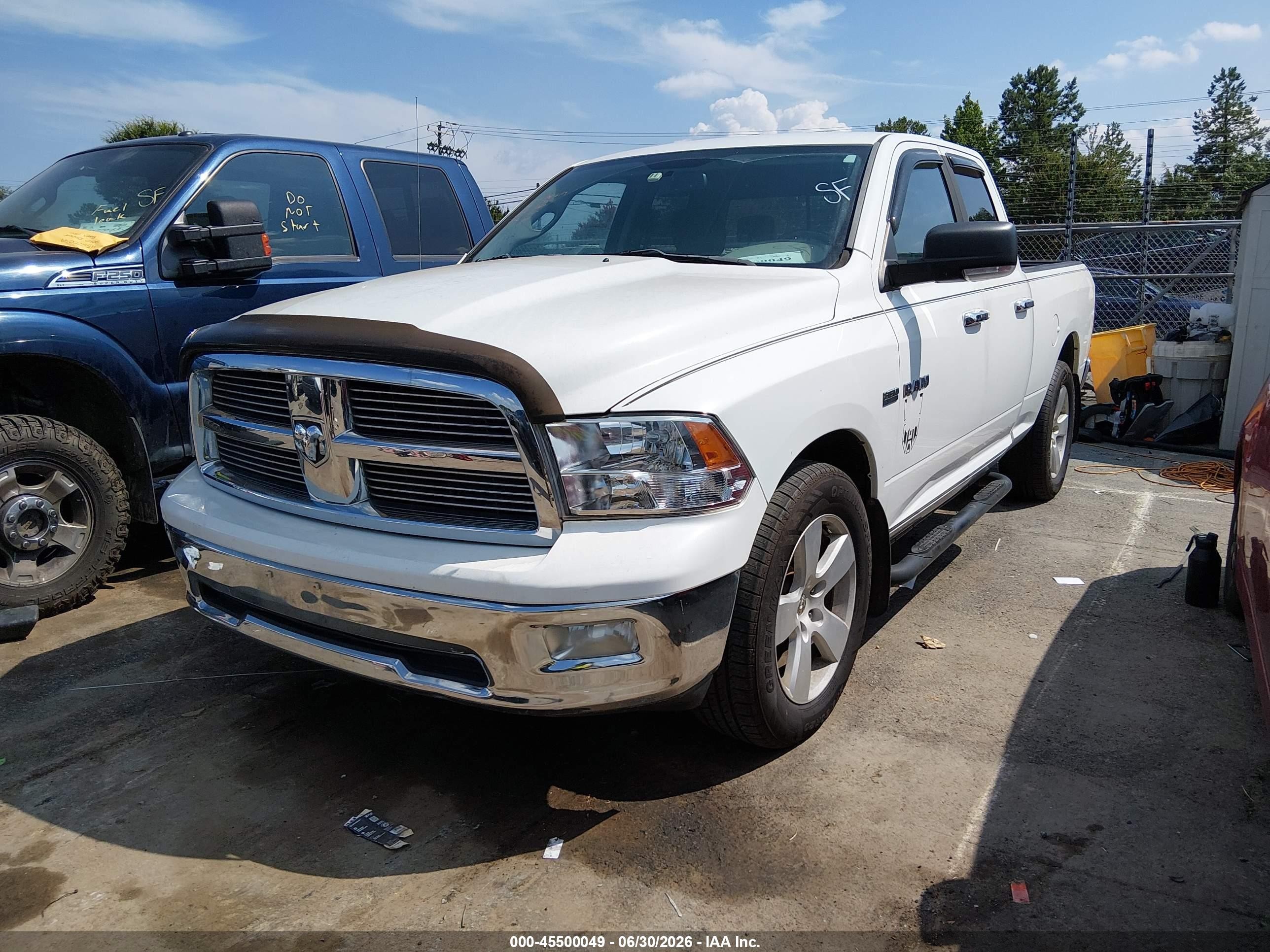 2010 Dodge Ram 1500 Slt/sport/trx White vin: 1D7RV1GT5AS130415