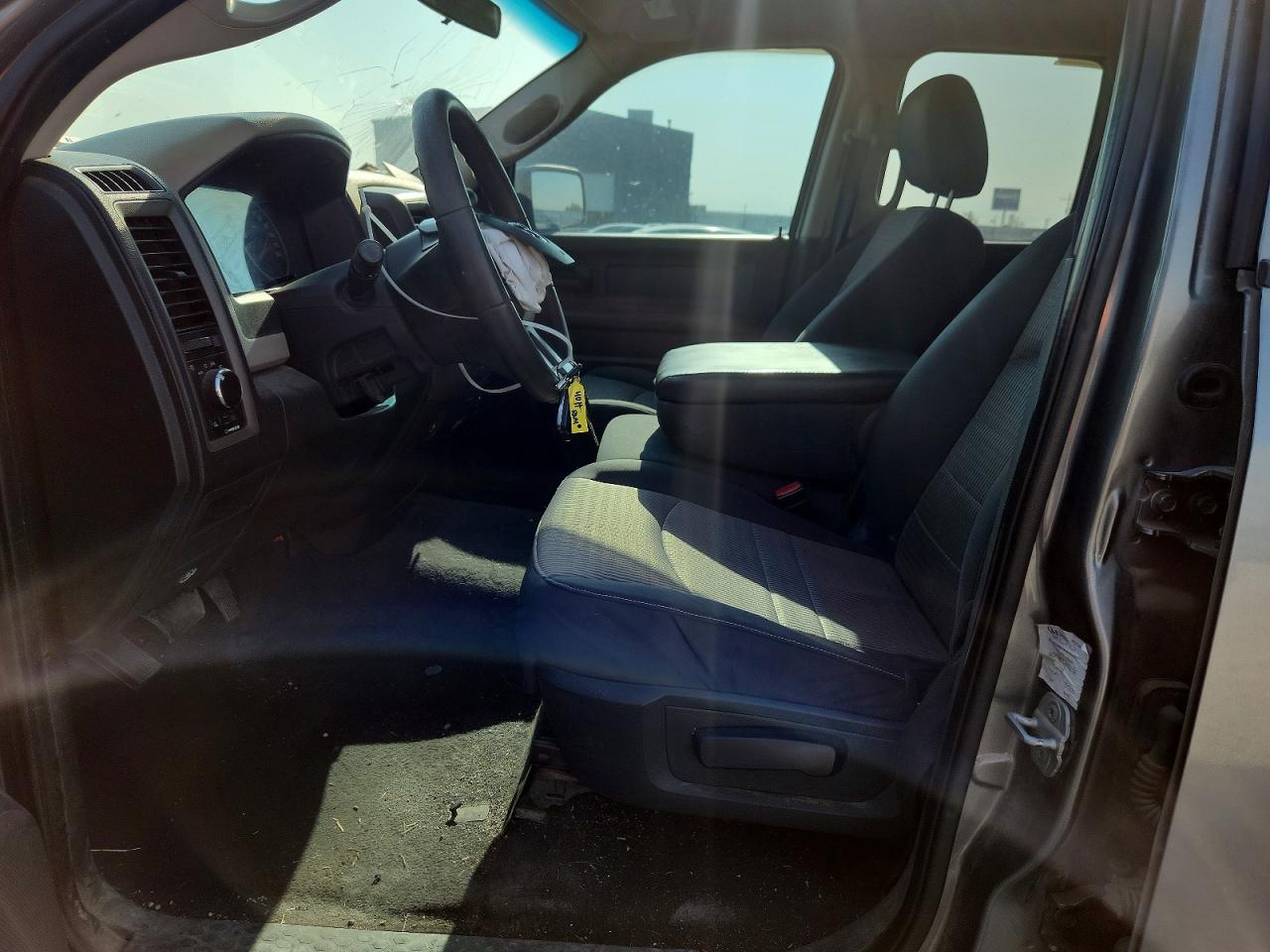 2011 Dodge Ram 1500 Серый vin: 1D7RV1GT5BS659896