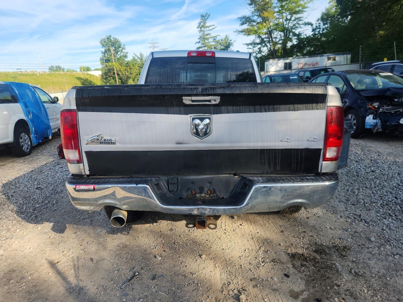 2011 Dodge Ram 1500 Silver vin: 1D7RV1GT5BS667903