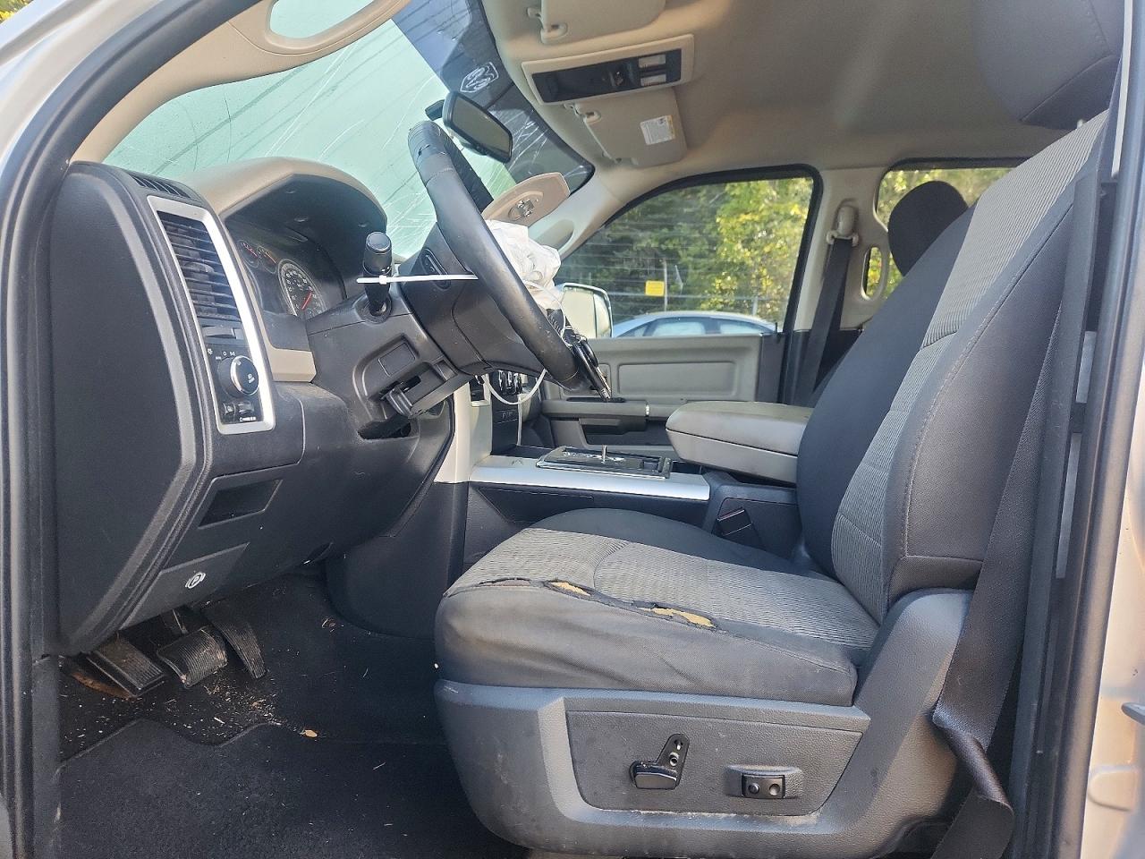 2011 Dodge Ram 1500 Silver vin: 1D7RV1GT5BS667903