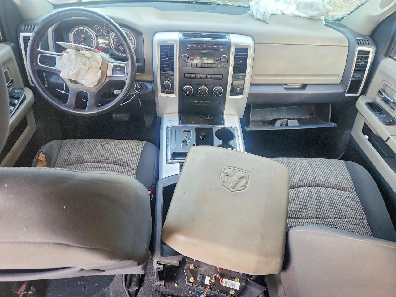 2011 Dodge Ram 1500 Silver vin: 1D7RV1GT5BS667903