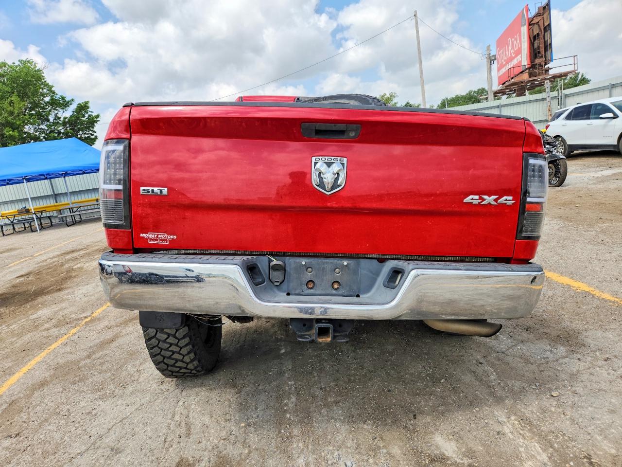 2010 Dodge Ram 1500 Red vin: 1D7RV1GT6AS193992