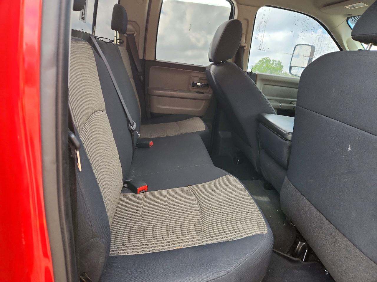 2010 Dodge Ram 1500 Red vin: 1D7RV1GT6AS193992