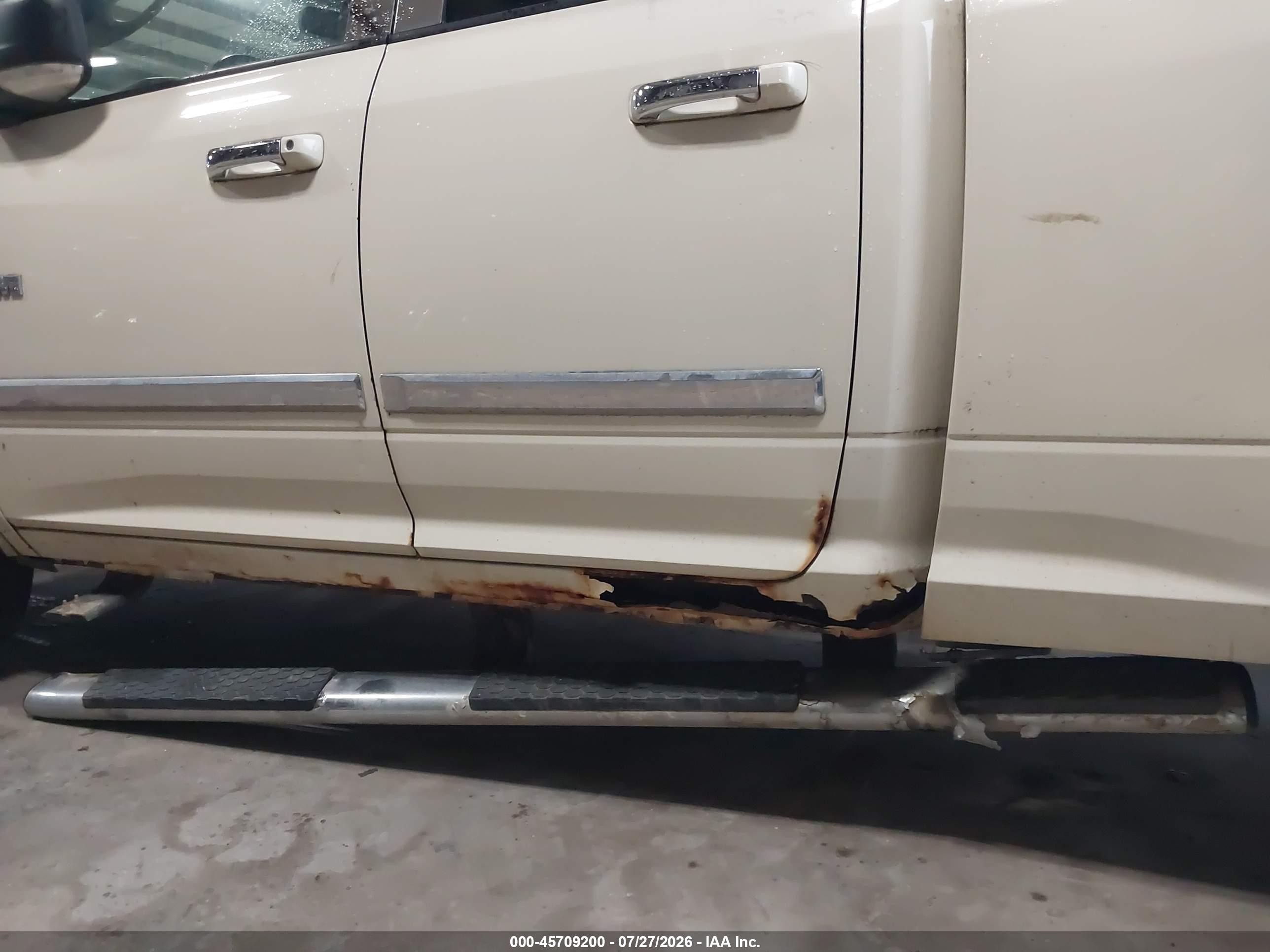 2010 Dodge Ram 1500 Slt/sport/trx Кремовый vin: 1D7RV1GT6AS235030