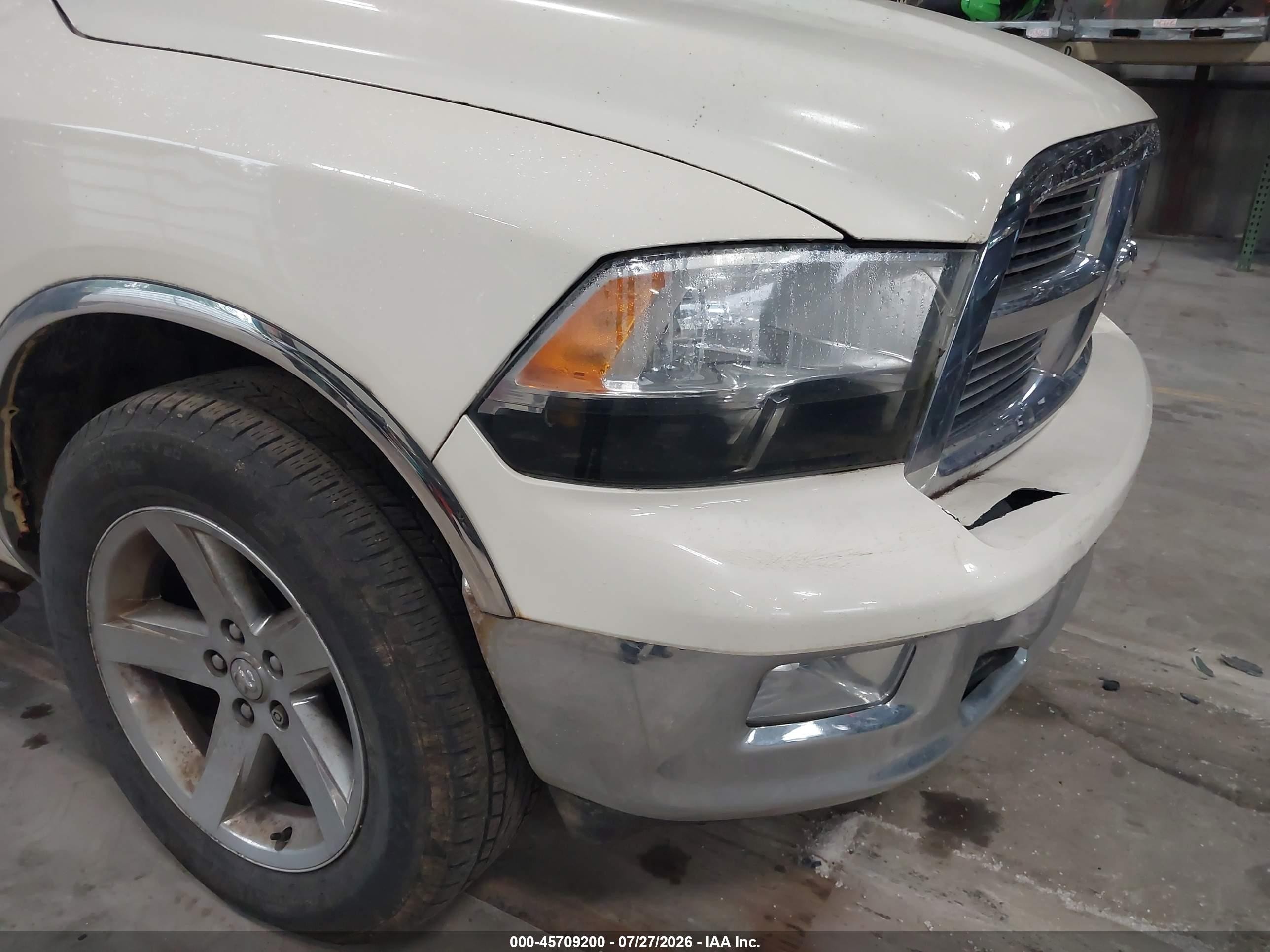 2010 Dodge Ram 1500 Slt/sport/trx Кремовый vin: 1D7RV1GT6AS235030