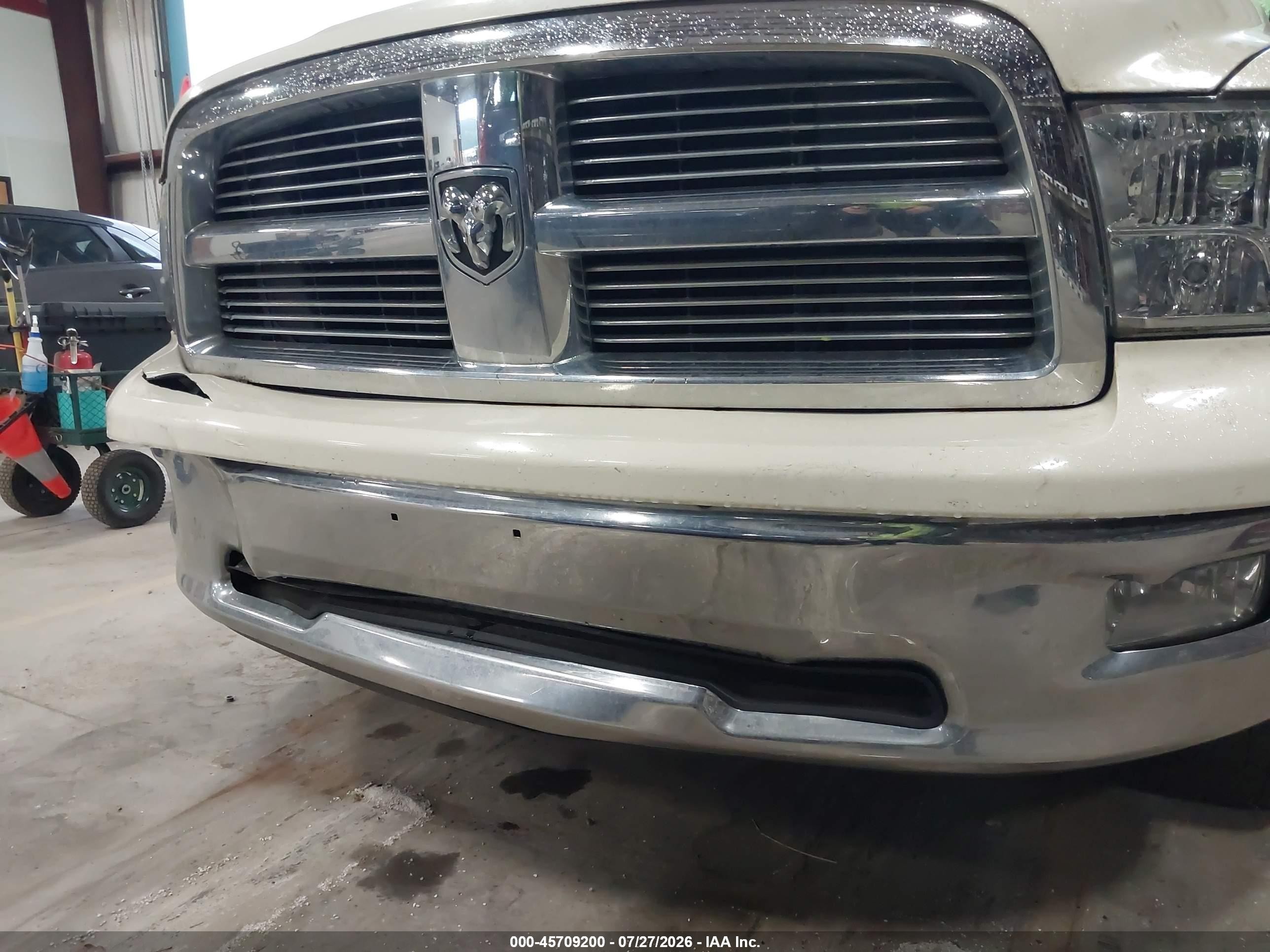 2010 Dodge Ram 1500 Slt/sport/trx Кремовый vin: 1D7RV1GT6AS235030