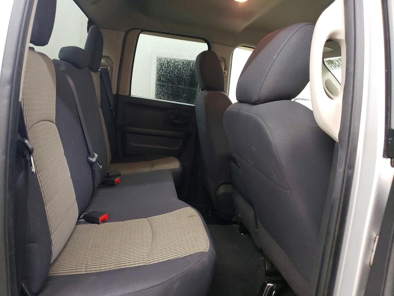 2011 Dodge Ram 1500 Silver vin: 1D7RV1GT6BS509943
