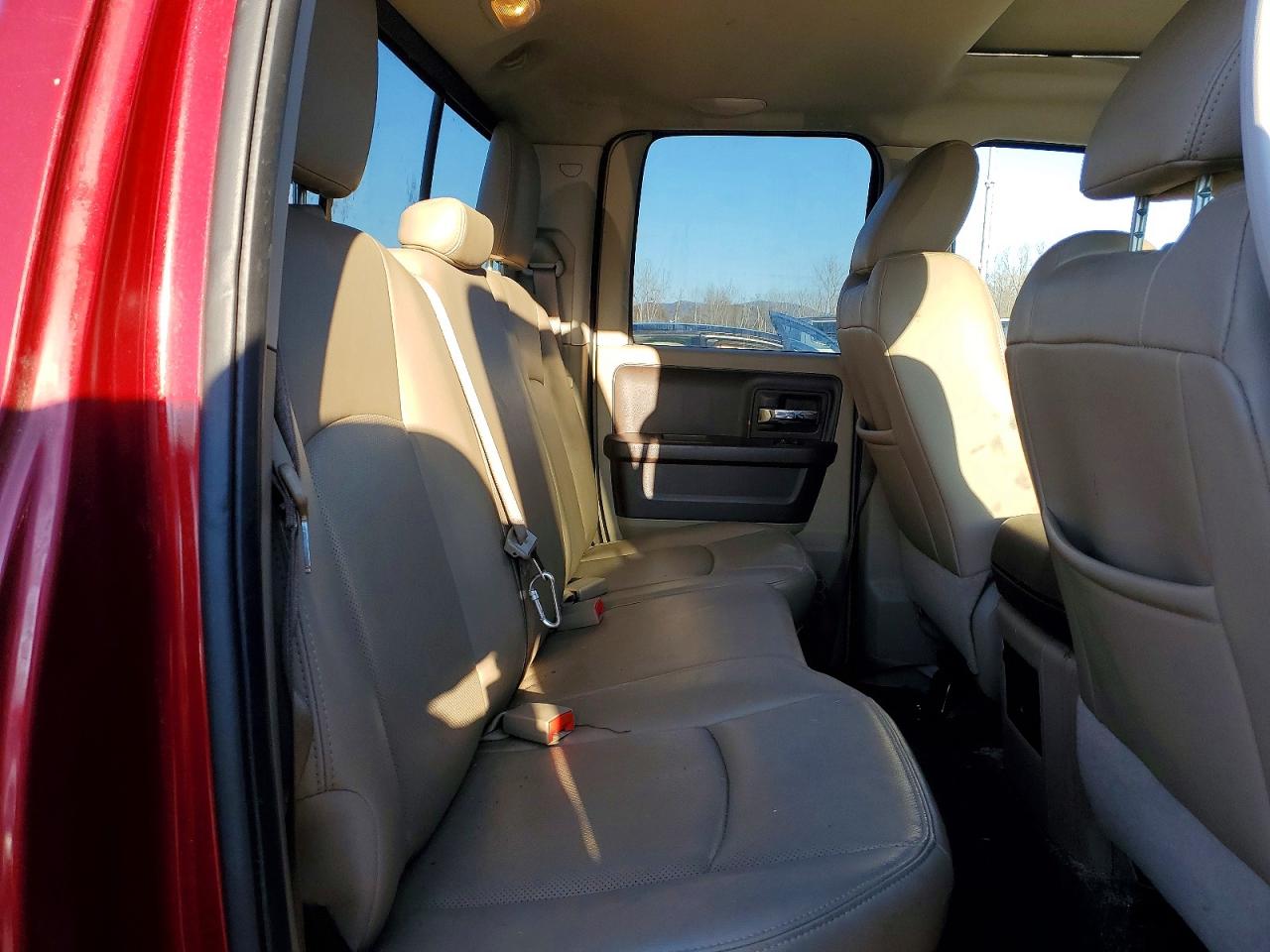 2011 Dodge Ram 1500 Red vin: 1D7RV1GT6BS557975