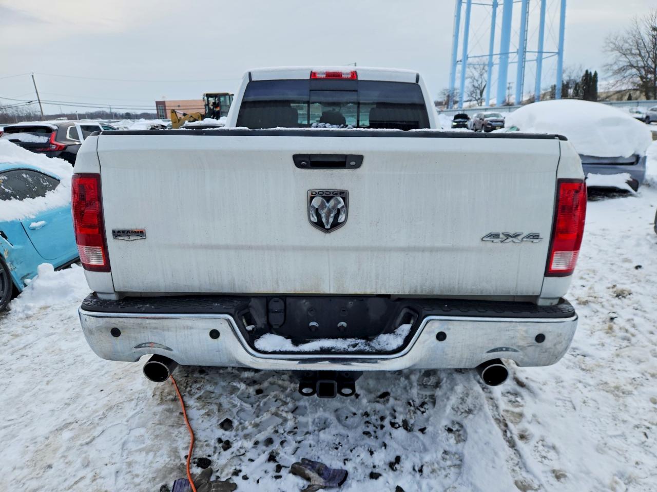 2011 Dodge Ram 1500 Two Tone vin: 1D7RV1GT6BS562254