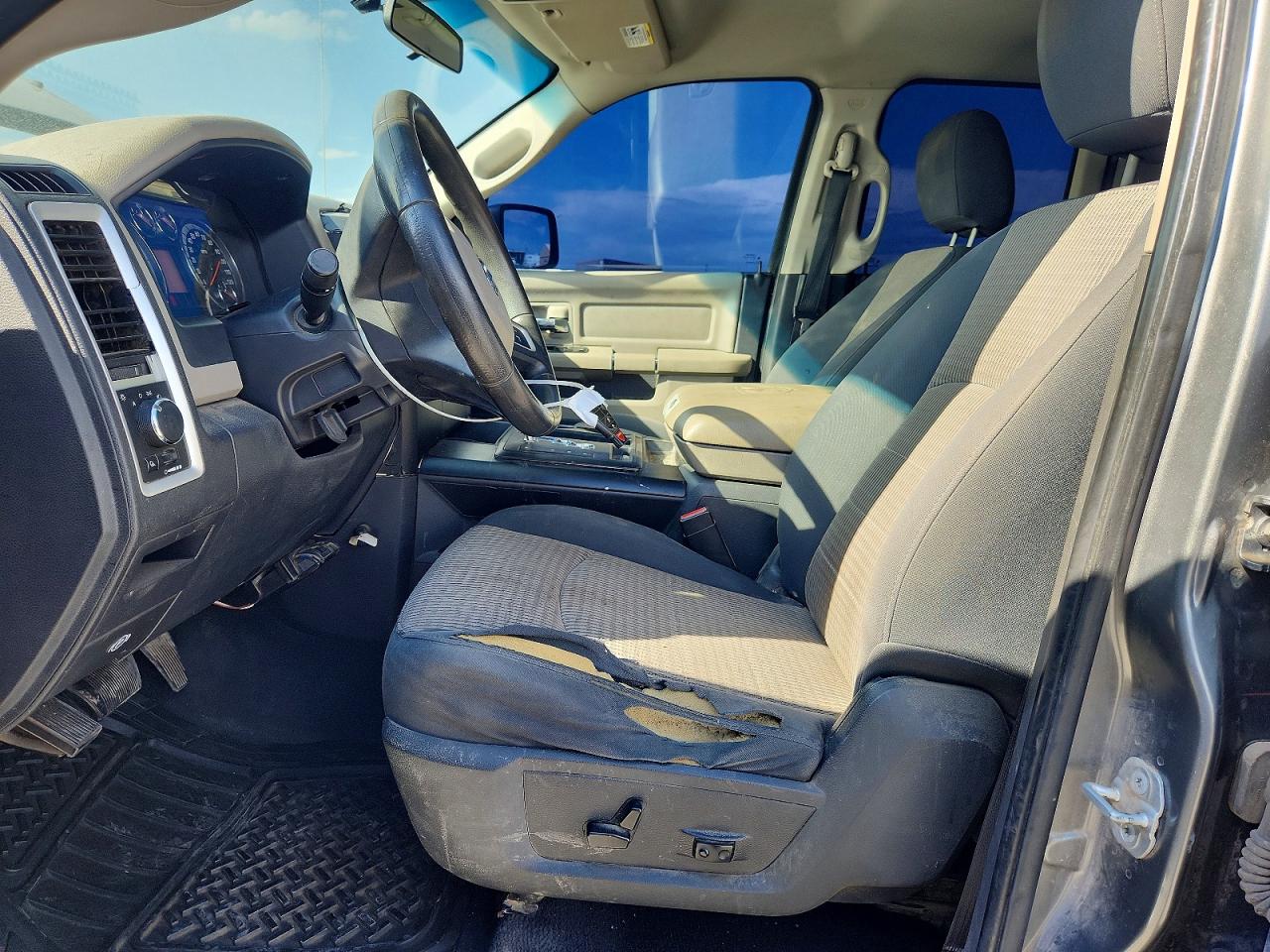 2010 Dodge Ram 1500 Gray vin: 1D7RV1GT7AS159530