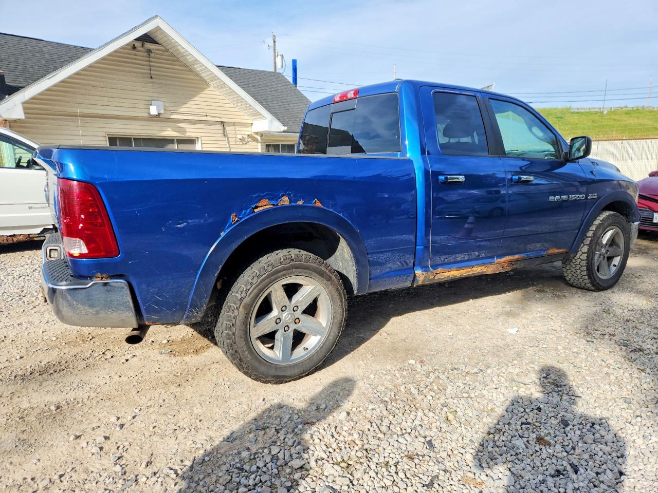 2011 Dodge Ram 1500 Blue vin: 1D7RV1GT7BS613258