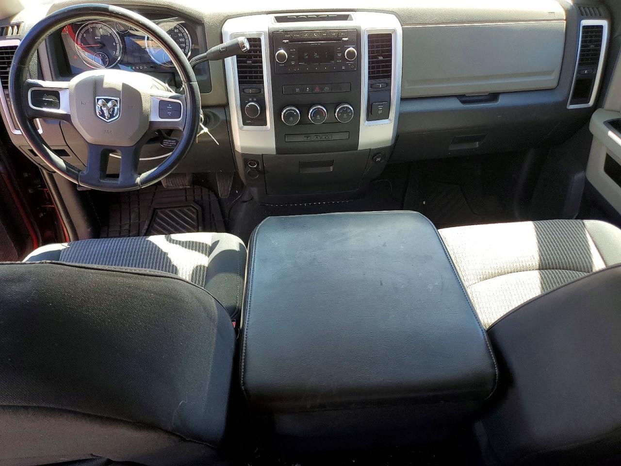 2010 Dodge Ram 1500 Red vin: 1D7RV1GT8AS211277
