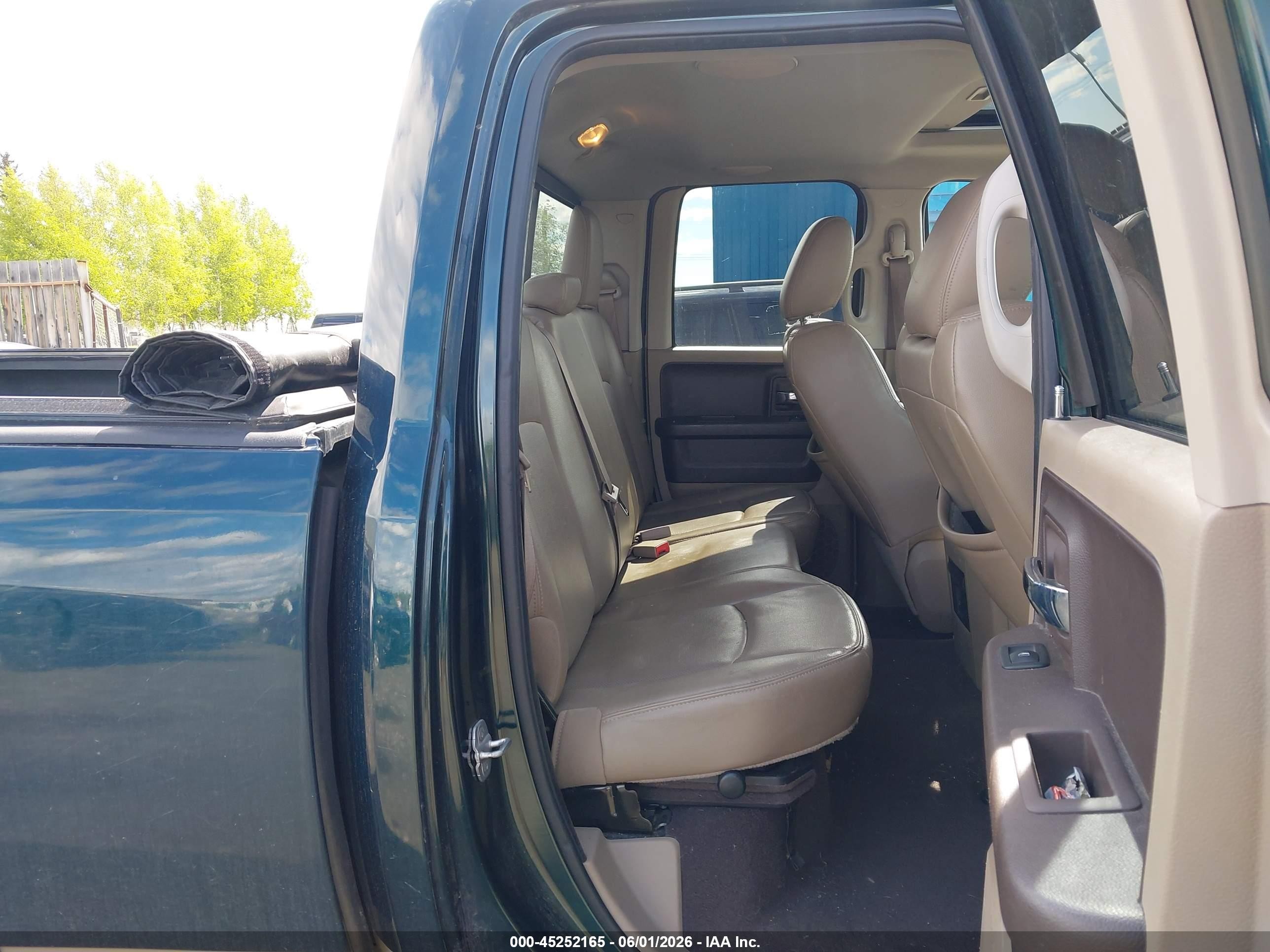 2011 Ram Ram 1500 Laramie Зеленый vin: 1D7RV1GT8BS548792