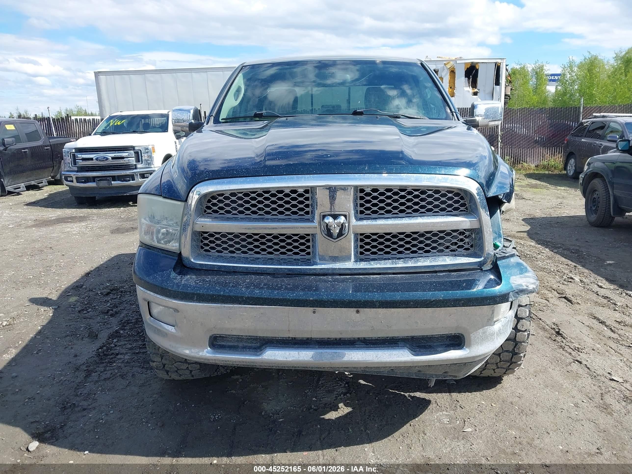 2011 Ram Ram 1500 Laramie Зеленый vin: 1D7RV1GT8BS548792