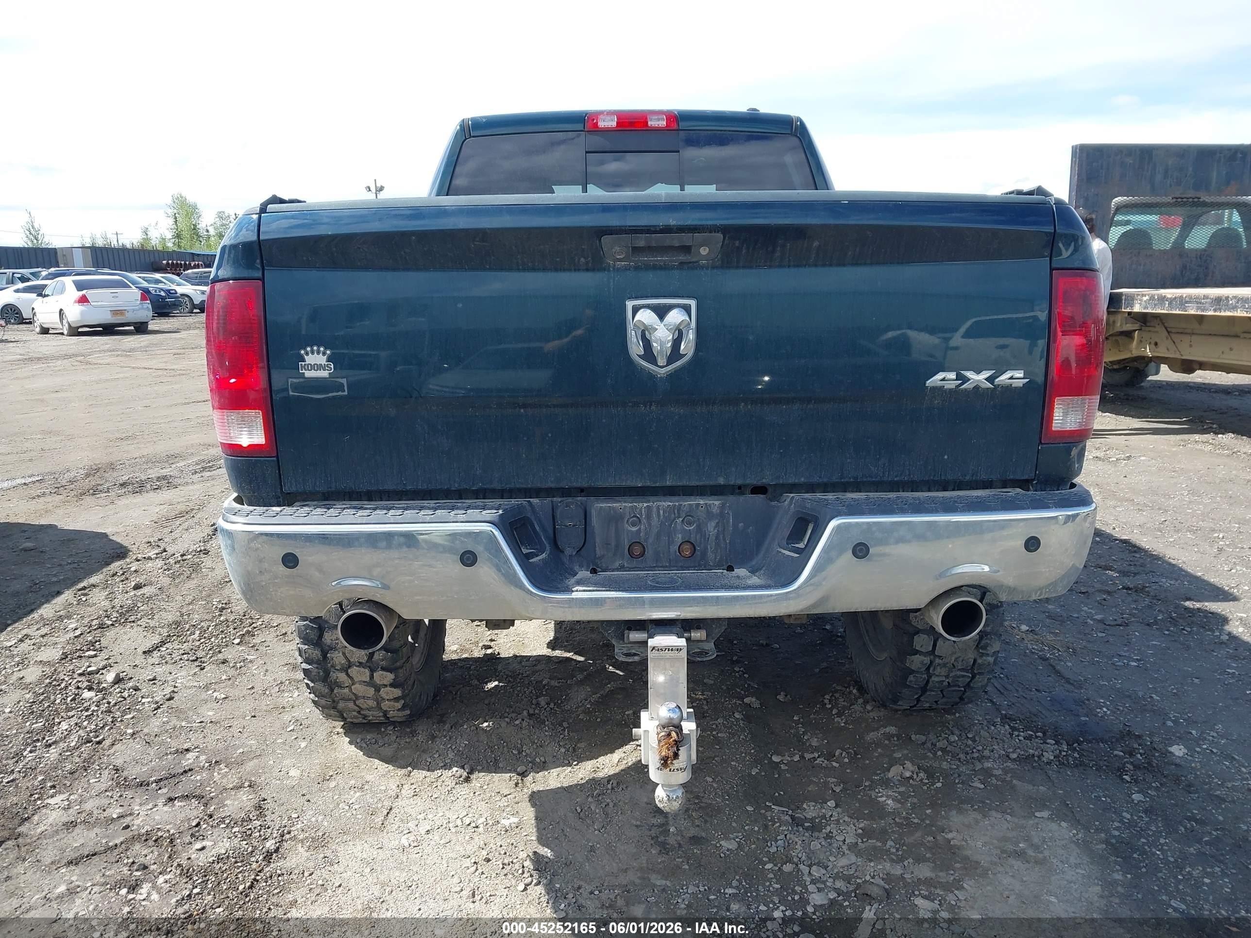 2011 Ram Ram 1500 Laramie Зеленый vin: 1D7RV1GT8BS548792