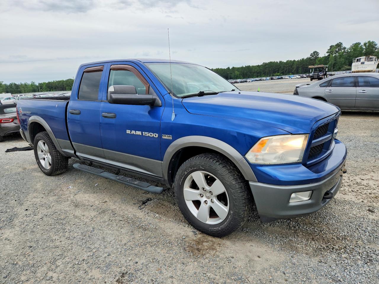 2011 Dodge Ram 1500 Синий vin: 1D7RV1GT8BS630473