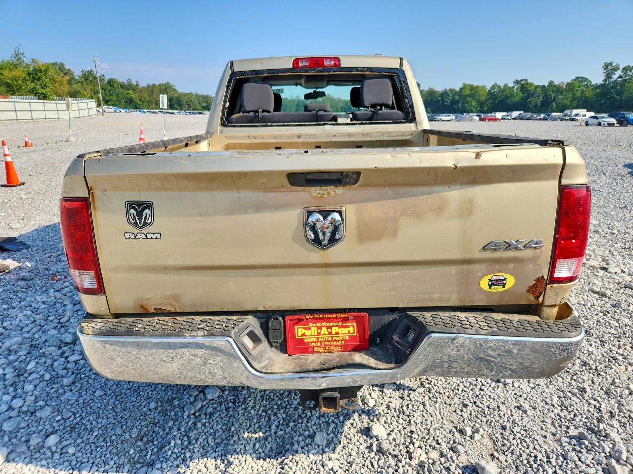 2011 Dodge Ram 1500 Beige vin: 1D7RV1GT9BS563849
