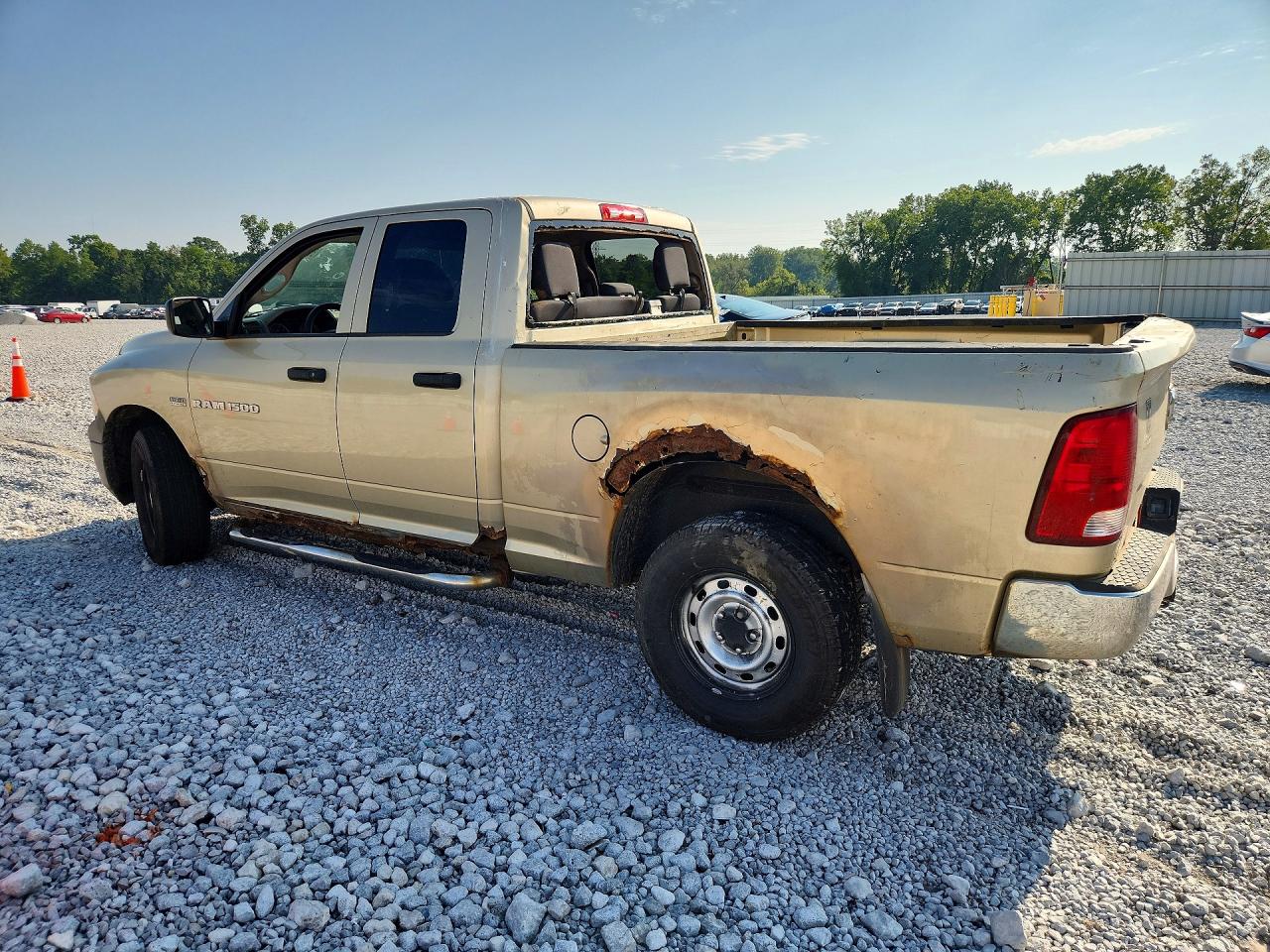 2011 Dodge Ram 1500 Beige vin: 1D7RV1GT9BS563849