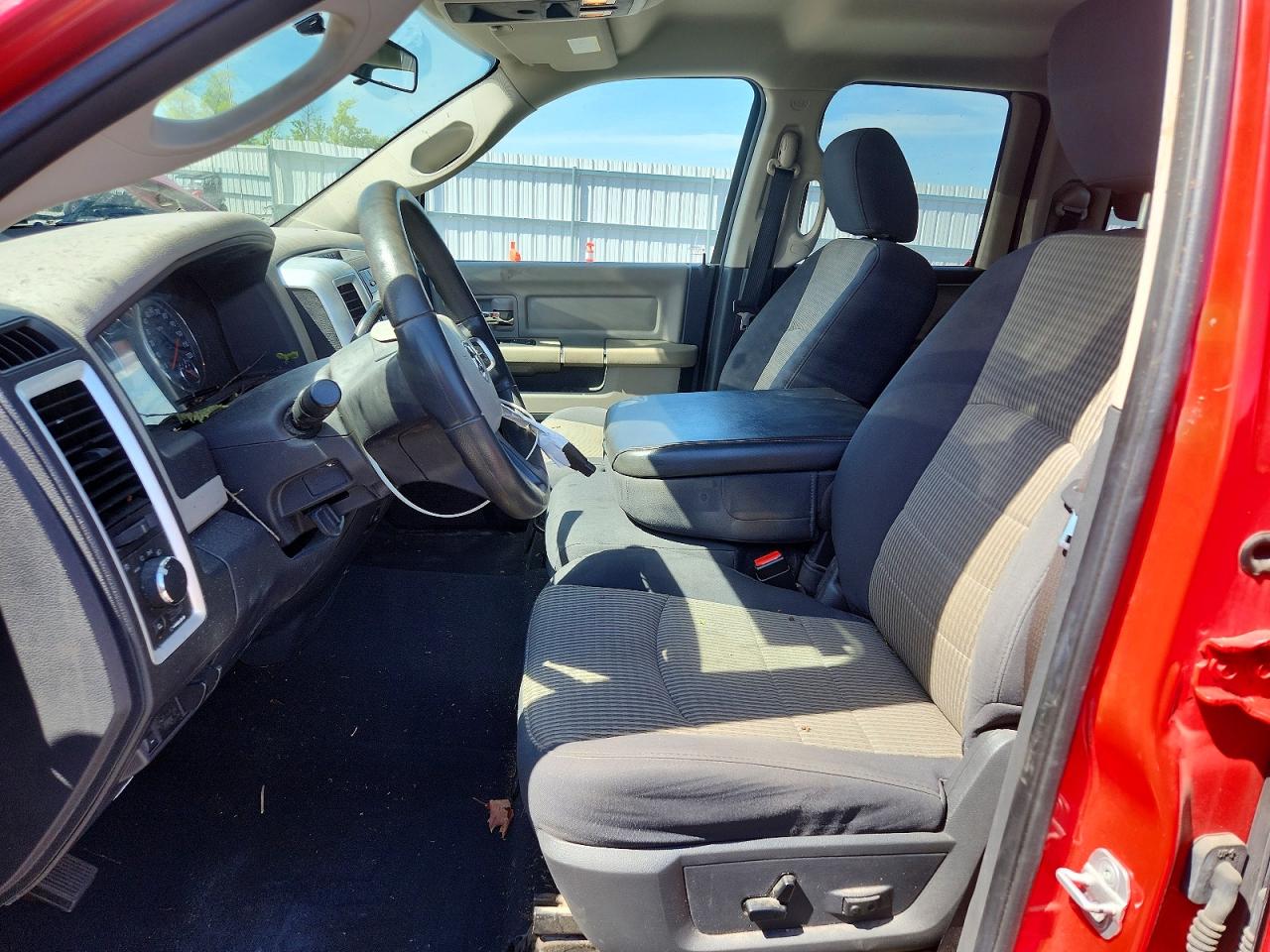 2011 Dodge Ram 1500 Red vin: 1D7RV1GTXBS509170