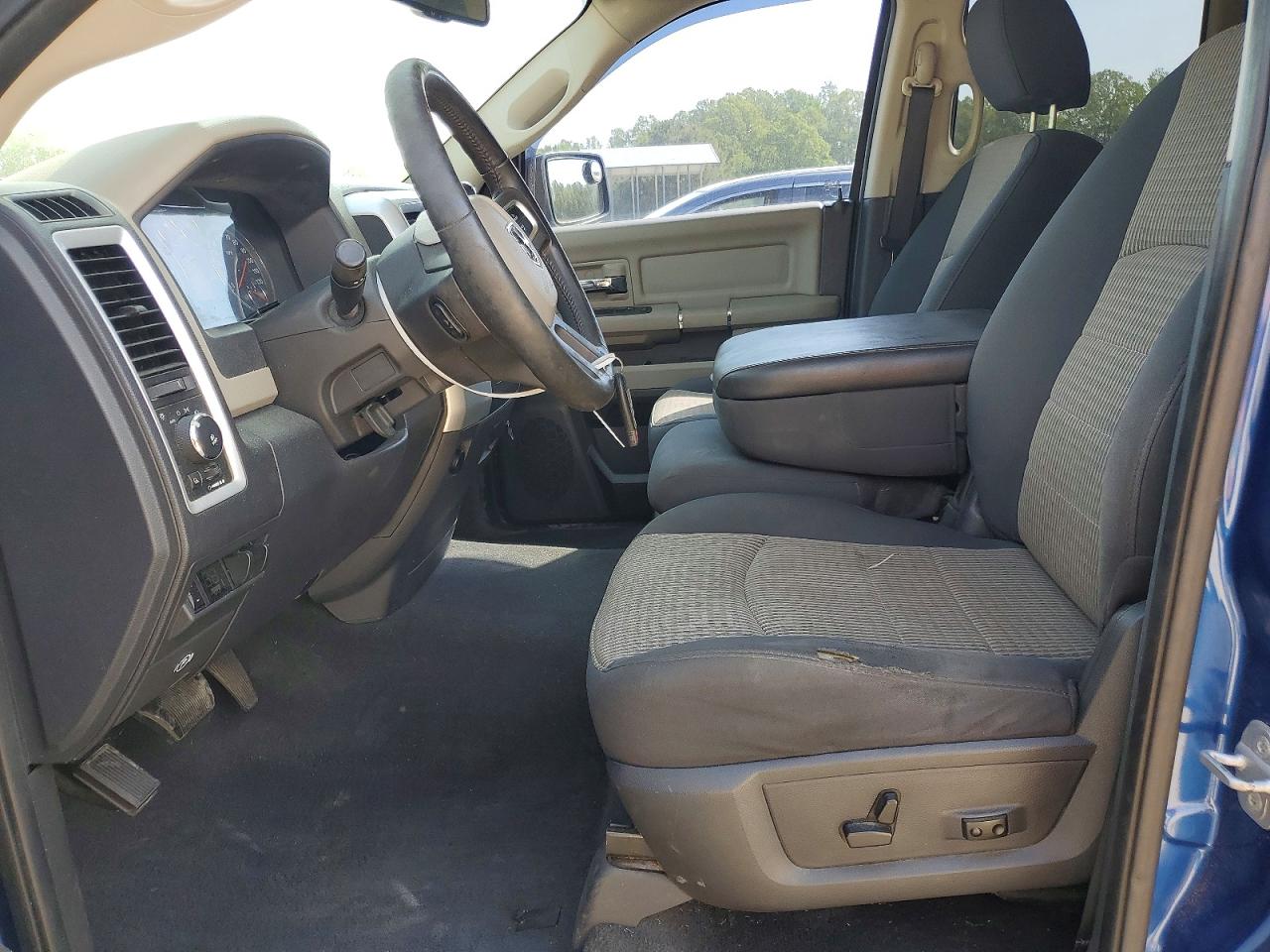 2011 Dodge Ram 1500 Синий vin: 1D7RV1GTXBS613450