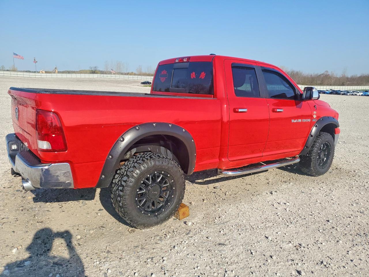 2011 Dodge Ram 1500 Red vin: 1D7RV1GTXBS658159
