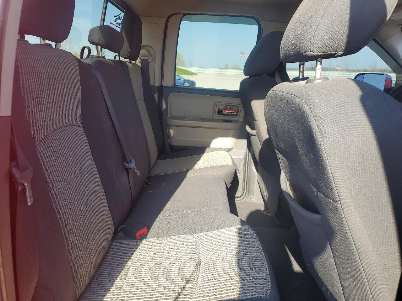 2011 Dodge Ram 1500 Red vin: 1D7RV1GTXBS658159