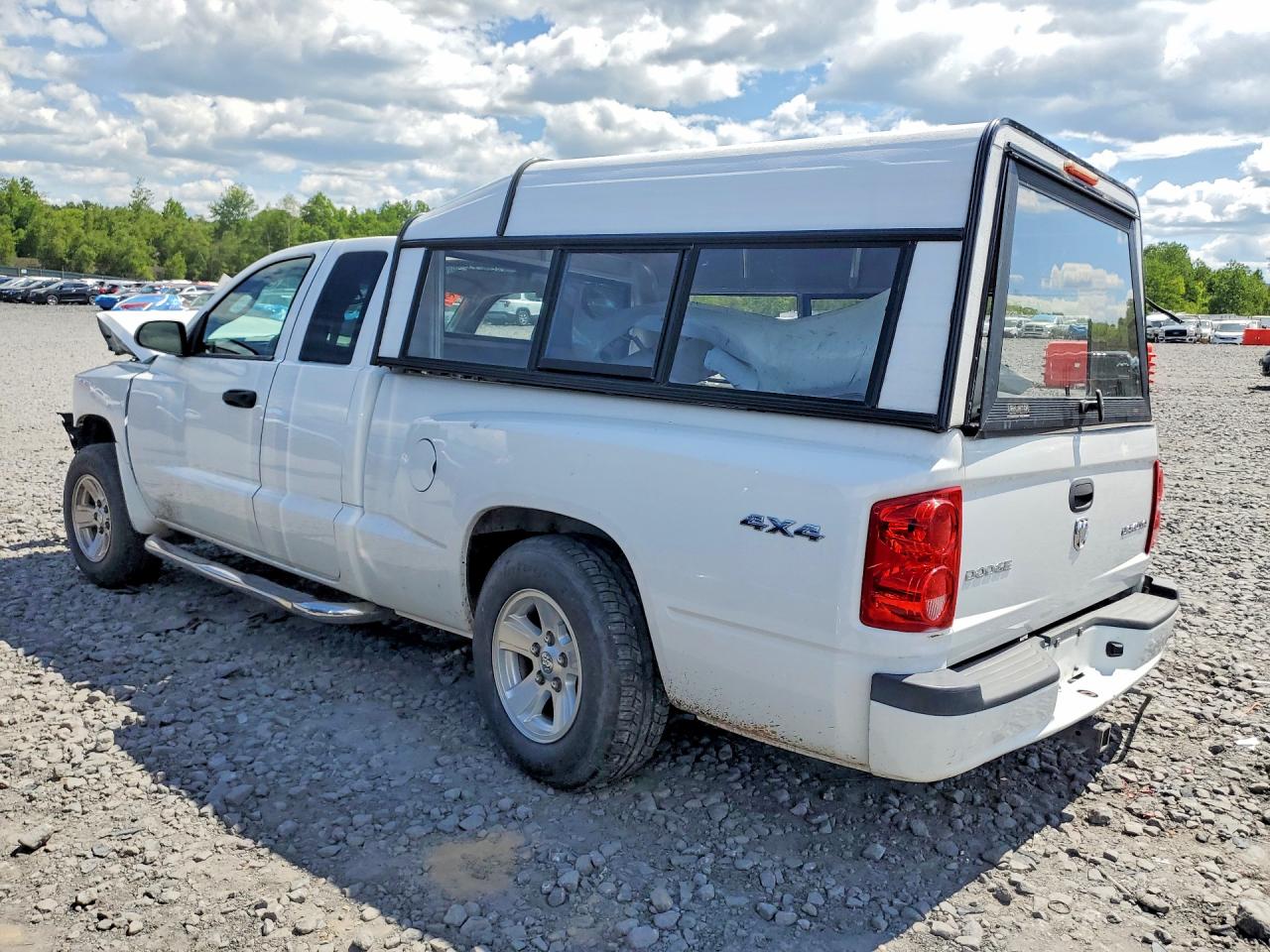 2011 Dodge Dakota St White vin: 1D7RW2BK2BS521377