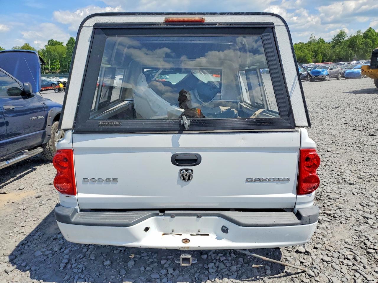 2011 Dodge Dakota St White vin: 1D7RW2BK2BS521377