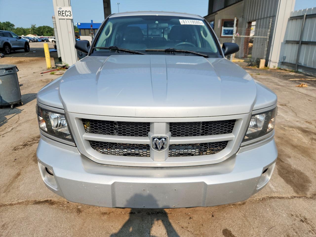 2011 Dodge Dakota Slt Silver vin: 1D7RW3GK3BS596376